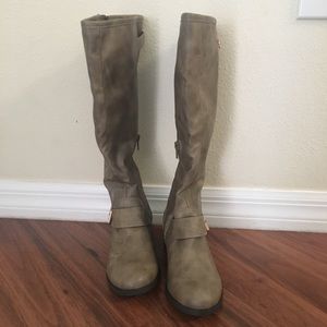 Women’s riding boots